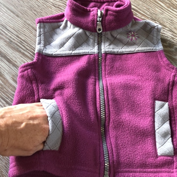 Girls T.K.S. Basics 2T Fleece Vest - Picture 3 of 6